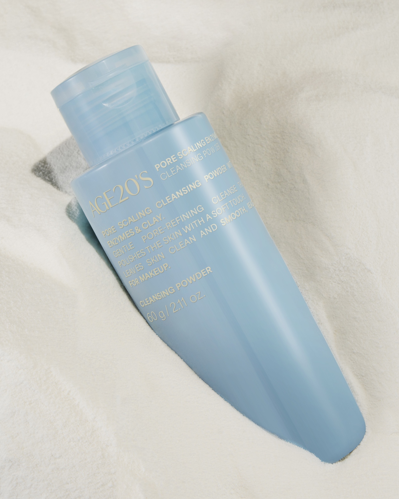 AGE20’S 포어 스케일링 엔자임 클렌징 파우더_연출컷.jpg