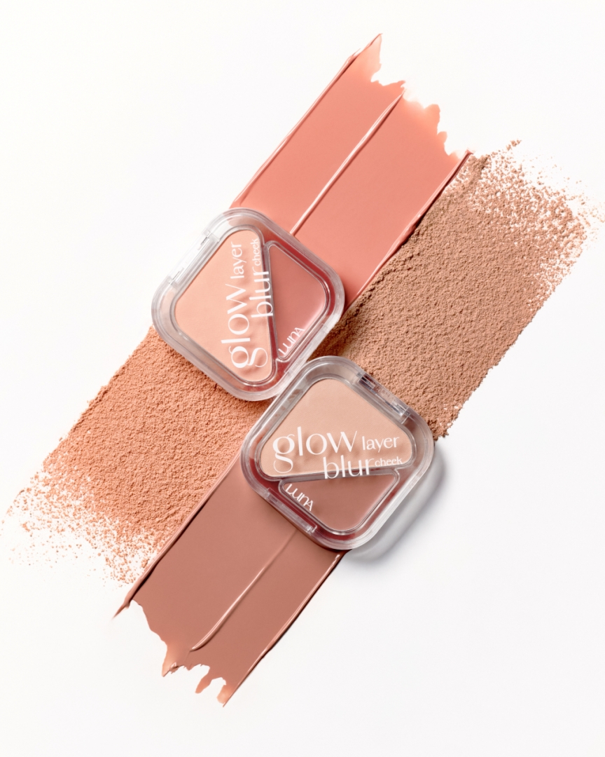 루나 글로우 레이어 블러 치크 2026SS 뉴컬러_연출컷(2).jpg