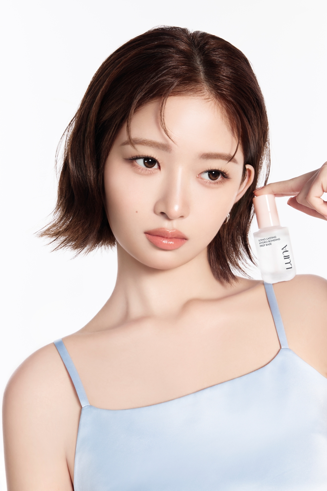 루나 롱래스팅 하이드로 본딩 프렙 베이스_모델컷(2).jpg