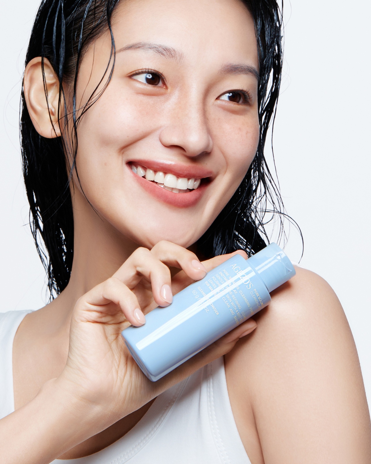 AGE20’S 포어 스케일링 엔자임 클렌징 파우더_모델컷.jpg